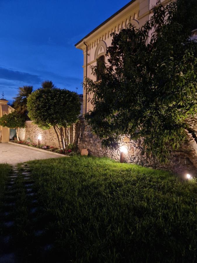 Serra Di Mare Casa Con Giardino リヴォルノ エクステリア 写真