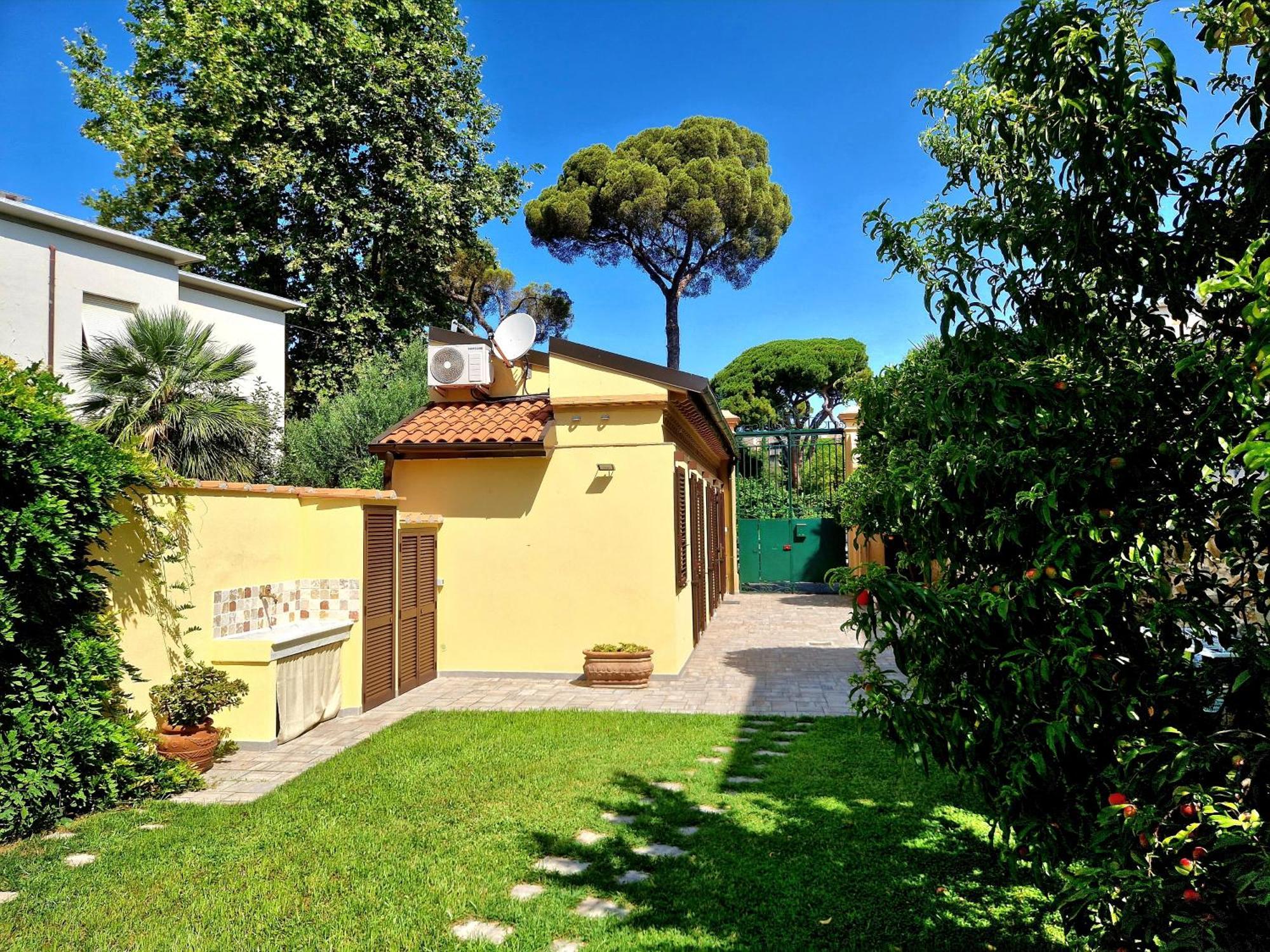 Serra Di Mare Casa Con Giardino リヴォルノ エクステリア 写真